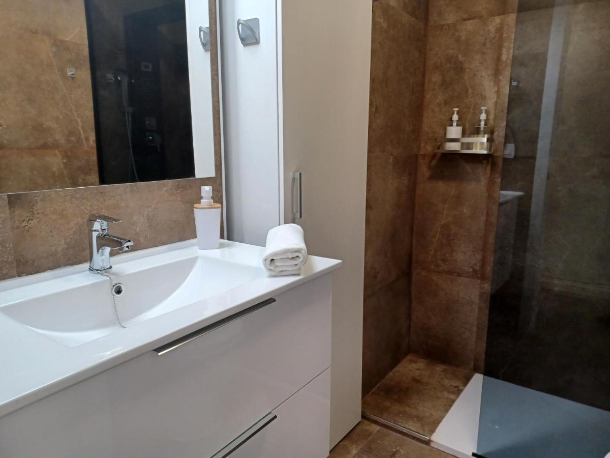 Apartamento Acogedor Junto A Calle Betis, Triana-Los Remedios Σεβίλλη Εξωτερικό φωτογραφία