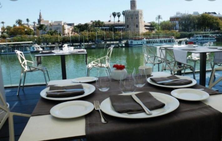 Apartamento Acogedor Junto A Calle Betis, Triana-Los Remedios Σεβίλλη Εξωτερικό φωτογραφία